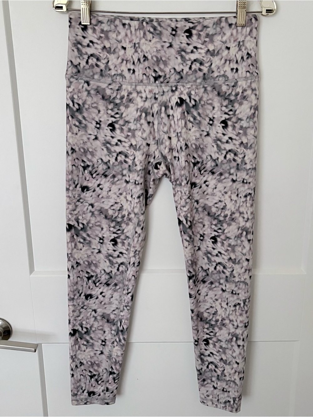 RBX Active High-Waisted Gray Abstract Floral Yoga Leggings - Size Large